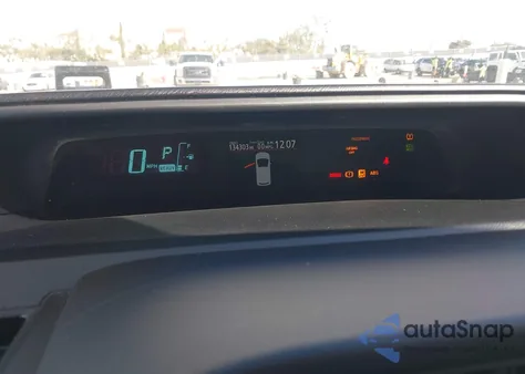 2014 Toyota Prius C Two z USA, uszkodzony, nr VIN JTDKDTB39E1568996